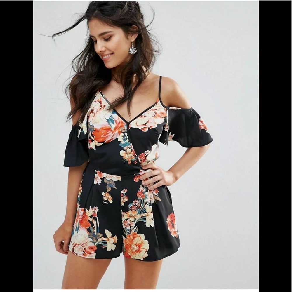 BAND OF GYPSIES Black Floral Romper M/L EUC
